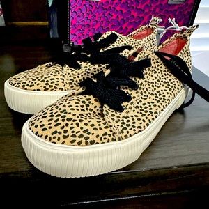 Cat & Jack Leopard Sneakers Girls Size 3 **NEVER WORN BRAND NEW WITH TAGS**